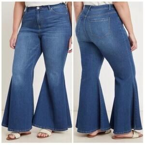 Eloquii Classic Fit Bell Bottom Flare Leg Jean NWT 20W
